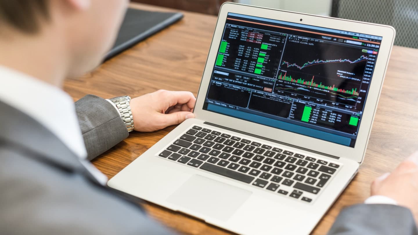 Invest Your Money Wisely: Leverage the Benefits and Choosing the Right Forex Trading Software - https://www.dreamteampromos.com/