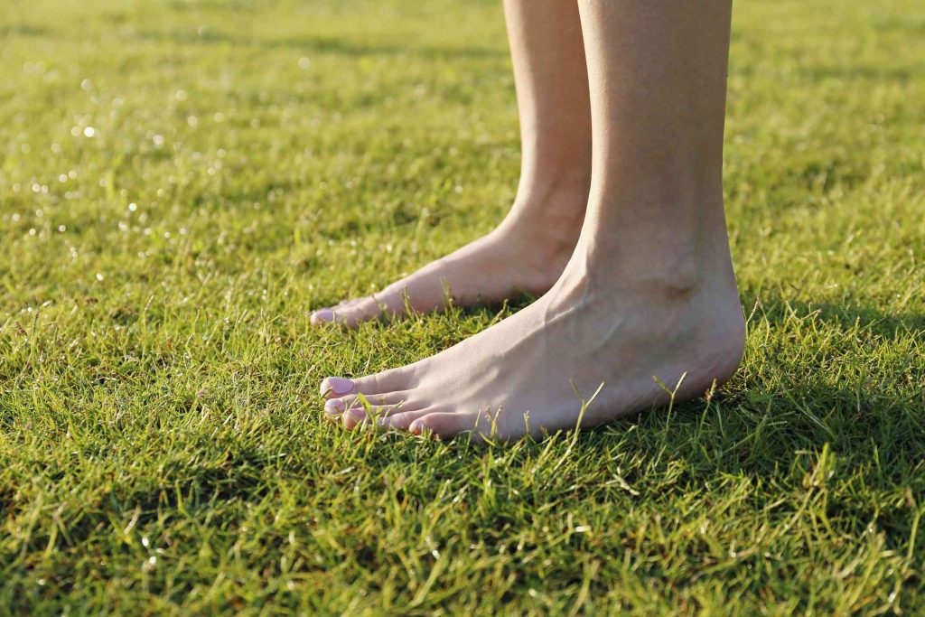 How a Grounding Sheet for Wellness Can Recharge Your Body and Mind
